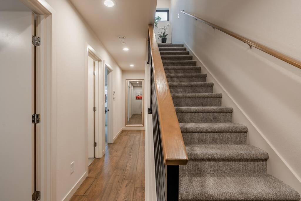West Seattle'S Modern Townhome Eksteriør billede