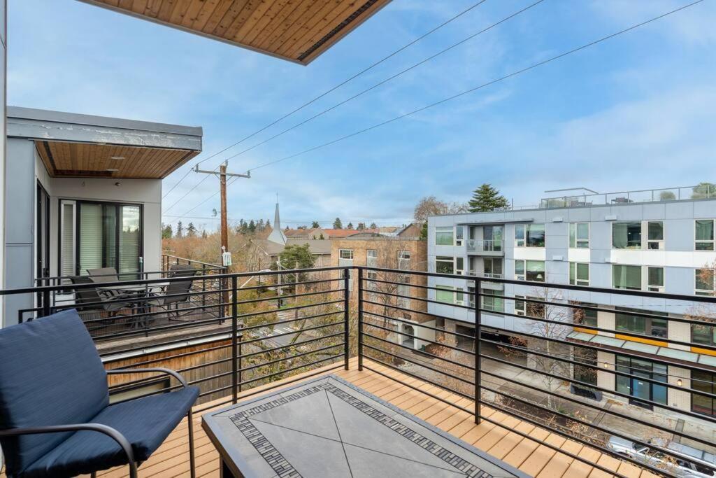 West Seattle'S Modern Townhome Eksteriør billede